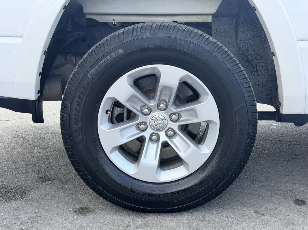 Used 2019 RAM 1500 Laramie AWD/4WD image 29