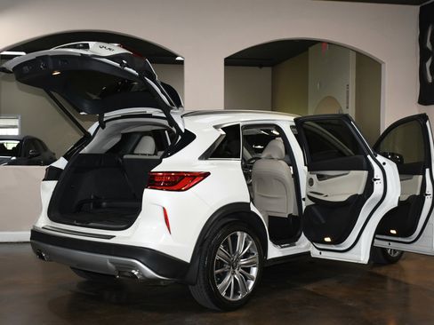 Used 2022 INFINITI QX50 Sensory w/ Cargo Package image 91