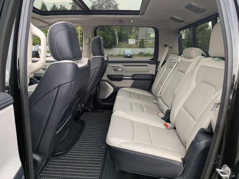 Used 2024 RAM 1500 Limited AWD/4WD image 33