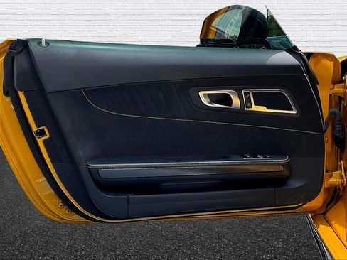 Used 2020 Mercedes-Benz AMG GT C image 19