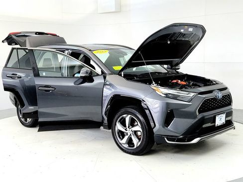 Used 2024 Toyota RAV4 SE w/ Weather & Moonroof Package AWD/4WD image 12