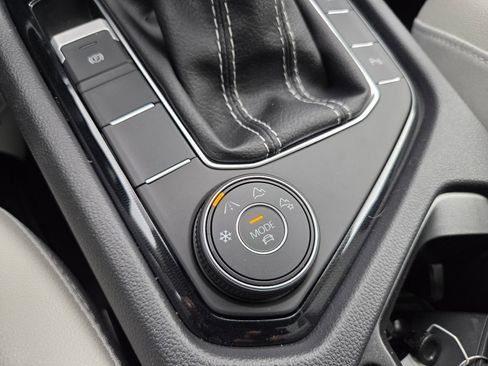 New 2026 Volkswagen Taos SE AWD/4WD image 25