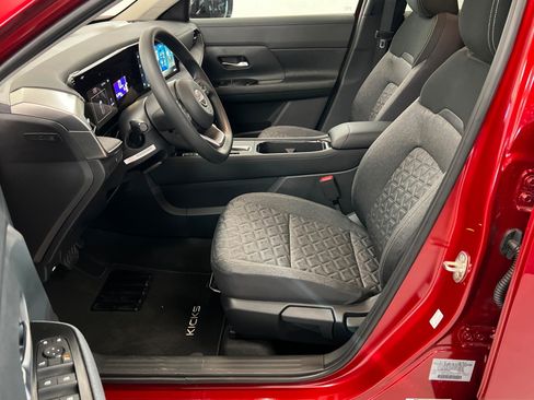 New 2026 Nissan Kicks SV w/ Cold Weather Package FWD image 19