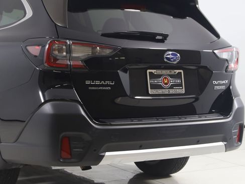 Used 2020 Subaru Outback Touring w/ Popular Package #2 AWD/4WD image 24