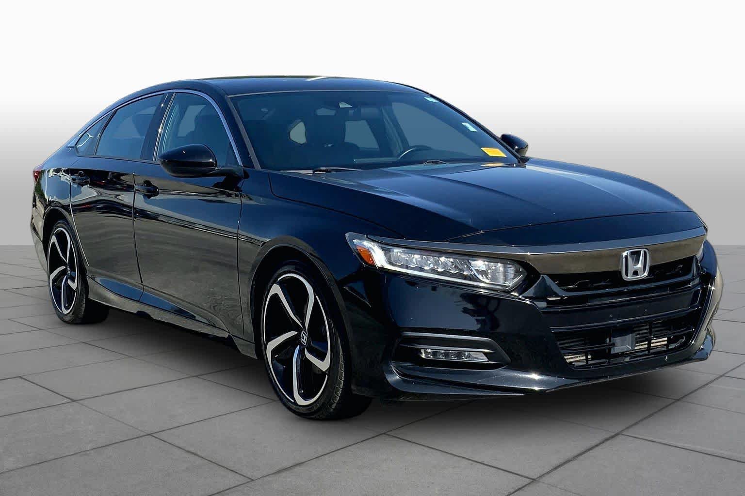 Used 2018 Honda Accord Sport image 3