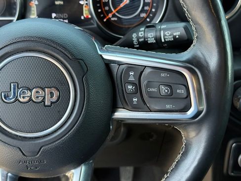 Used 2019 Jeep Wrangler Unlimited Sahara w/ Quick Order Package 24M Moab AWD/4WD image 16