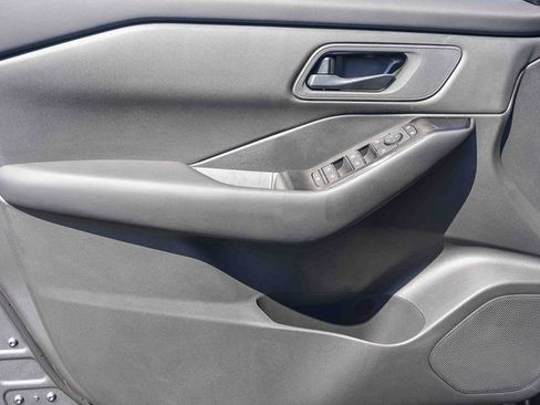 New 2026 Nissan Rogue S image 21