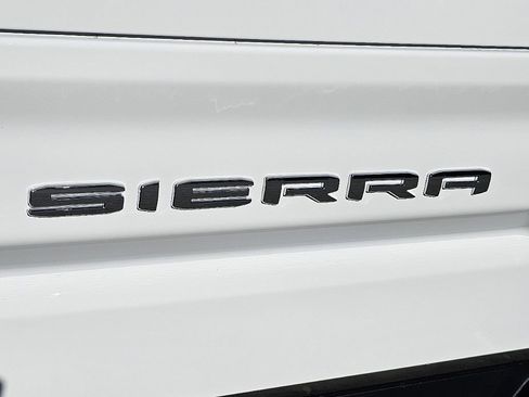 Used 2025 GMC Sierra 1500 AT4X image 14