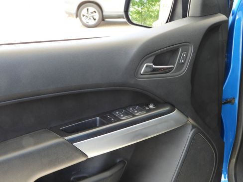 Used 2021 Chevrolet Colorado LT RWD image 59