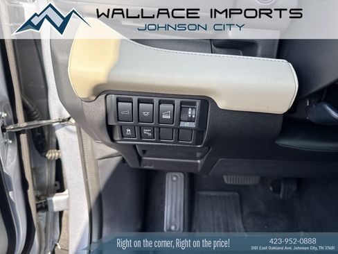 Used 2021 Subaru Ascent Touring AWD/4WD image 32