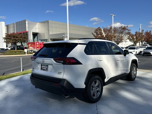 Certified 2025 Toyota RAV4 XLE image 10