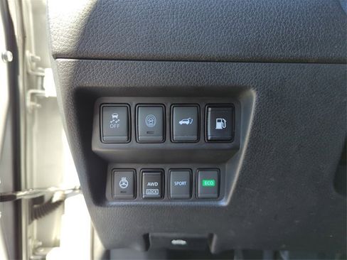 Certified 2018 Nissan Rogue SL w/ Premium Package image 37