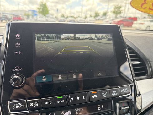 Used 2023 Honda Odyssey Touring image 23