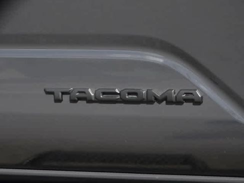 Used 2025 Toyota Tacoma SR5 image 9