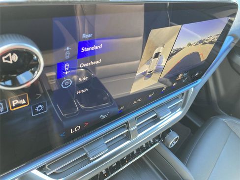 New 2026 Chevrolet Equinox EV LT image 14