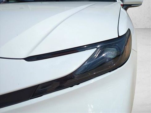 Used 2025 Toyota Camry LE FWD image 6