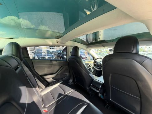 Used 2021 Tesla Model 3 Standard Range Plus RWD image 10