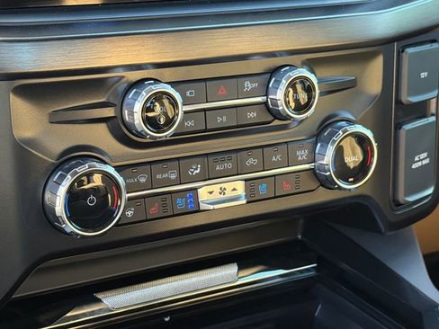 New 2025 Ford F250 Lariat w/ Chrome Package image 26