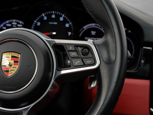 Used 2023 Porsche Cayenne Platinum Edition AWD/4WD image 22