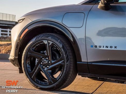 New 2025 Chevrolet Equinox EV RS w/ LPO, Illumination Package image 8