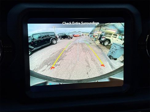 Used 2023 Jeep Wrangler Unlimited Sahara image 15