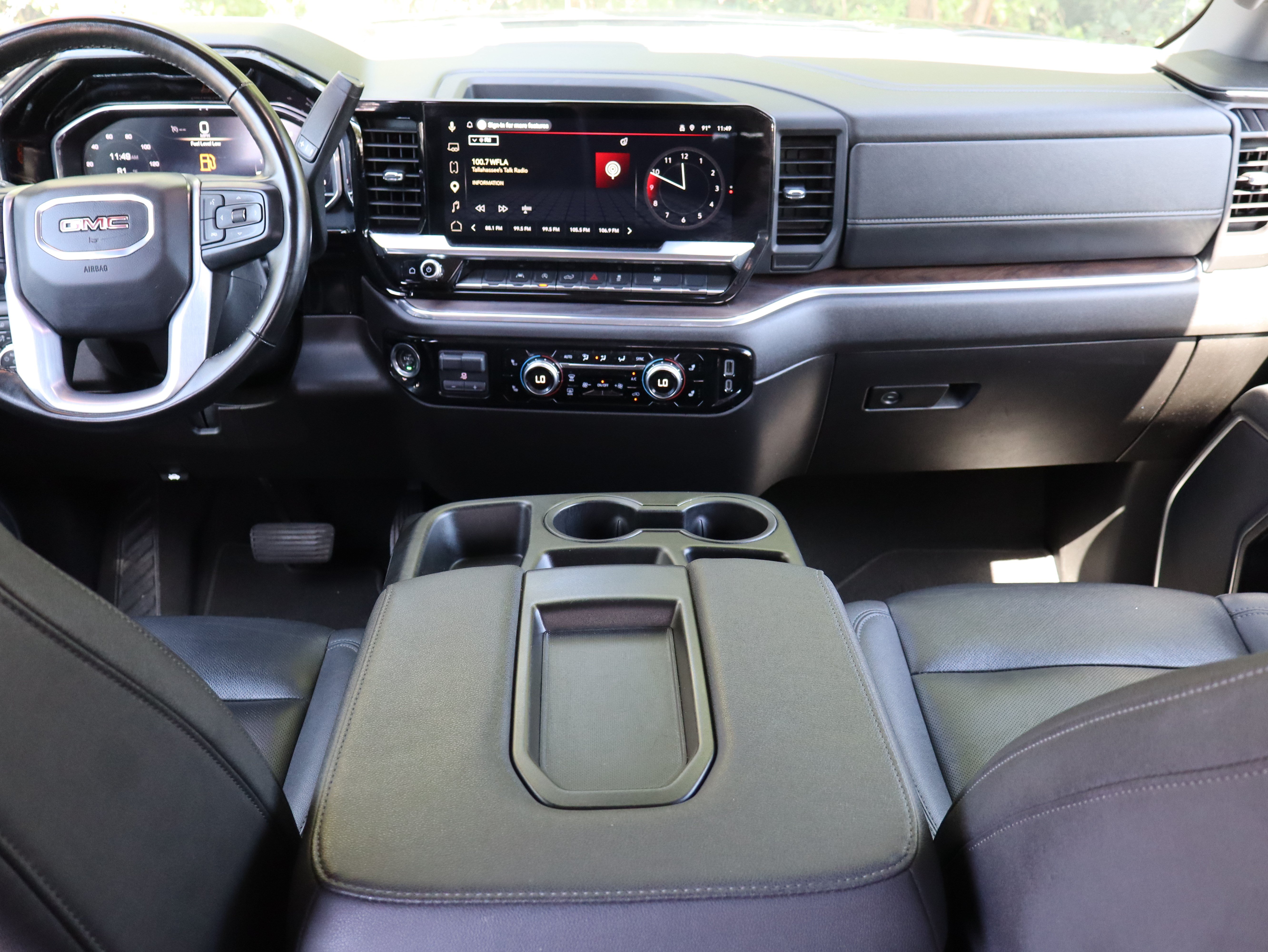 Used 2025 GMC Sierra 1500 SLT RWD image 25