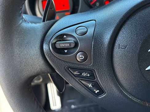 Used 2019 Nissan 370Z NISMO RWD image 16