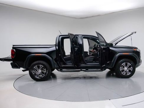 Used 2024 GMC Canyon AT4 w/ Technology Package AWD/4WD image 16