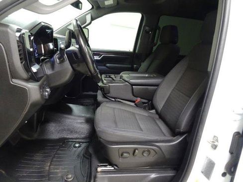 Used 2024 Chevrolet Silverado 2500 LT w/ Convenience Package image 21