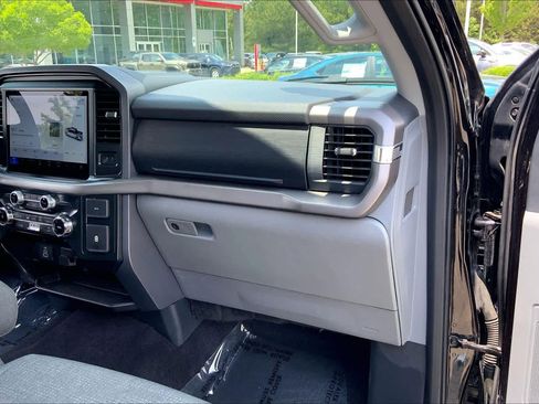 Used 2025 Ford F150 XLT w/ Equipment Group 301A Standard AWD/4WD image 18