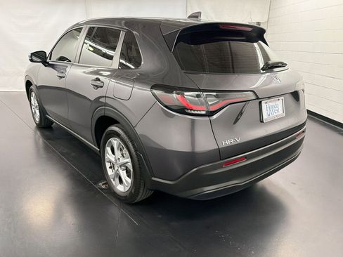 Certified 2023 Honda HR-V LX image 3