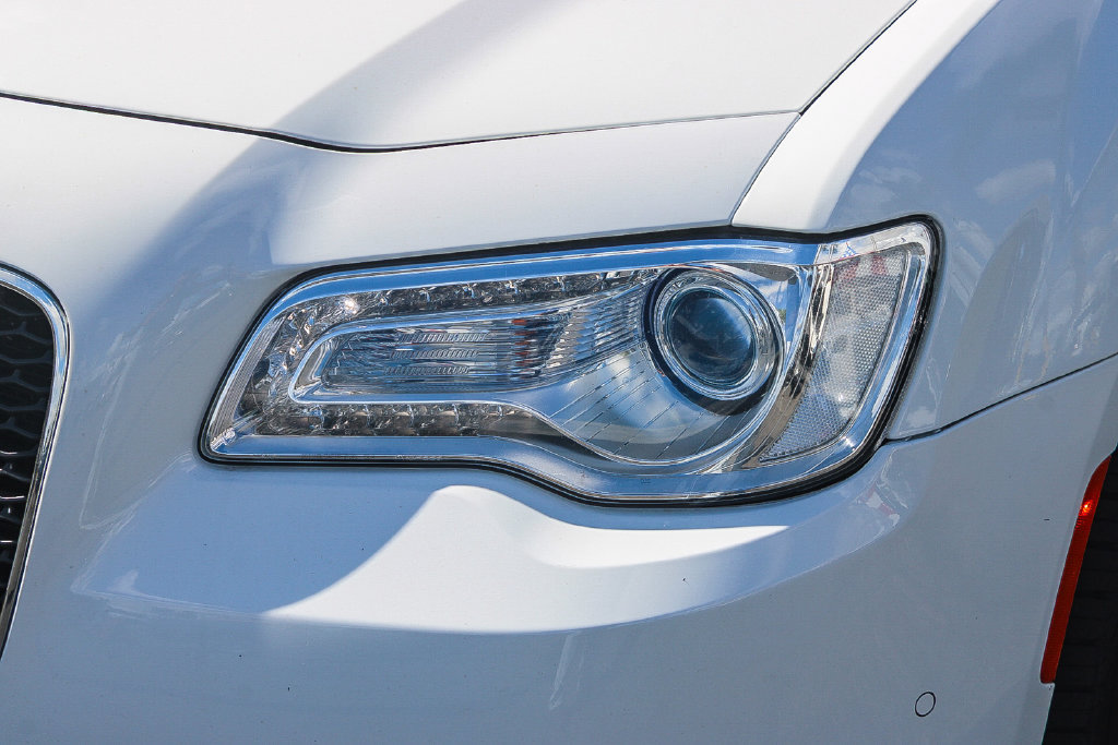 Used 2021 Chrysler 300 Touring L AWD/4WD image 13