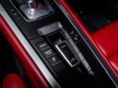 Used 2013 Porsche Boxster S RWD image 15