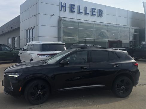 Used 2022 Buick Envision Preferred w/ Sport Touring Package FWD image 3