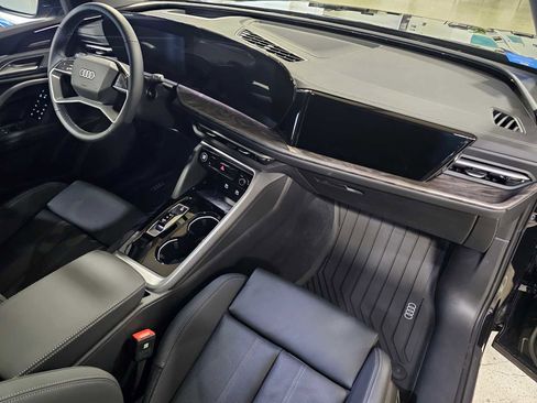 New 2025 Audi Q5 Prestige image 10