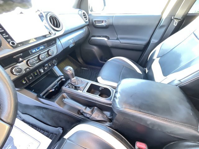 Used 2023 Toyota Tacoma TRD Sport w/ Advanced Technology Package AWD/4WD image 17