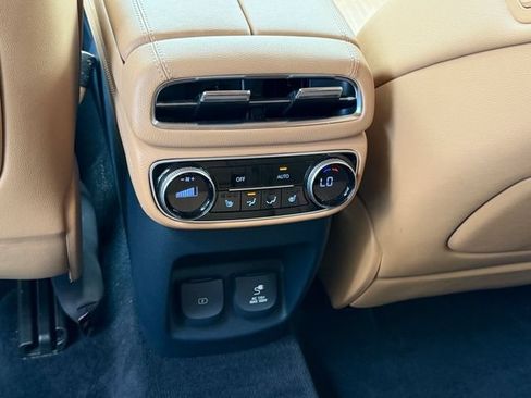 Used 2022 Genesis GV80 3.5T w/ Advanced Package 06 AWD/4WD image 15