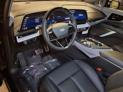 New 2026 Cadillac Optiq Sport 1 image 13