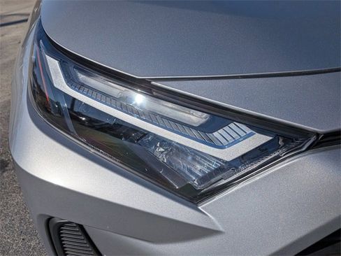 Used 2024 Toyota RAV4 LE image 9