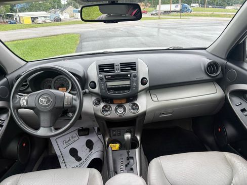 Used 2010 Toyota RAV4 Limited FWD image 22
