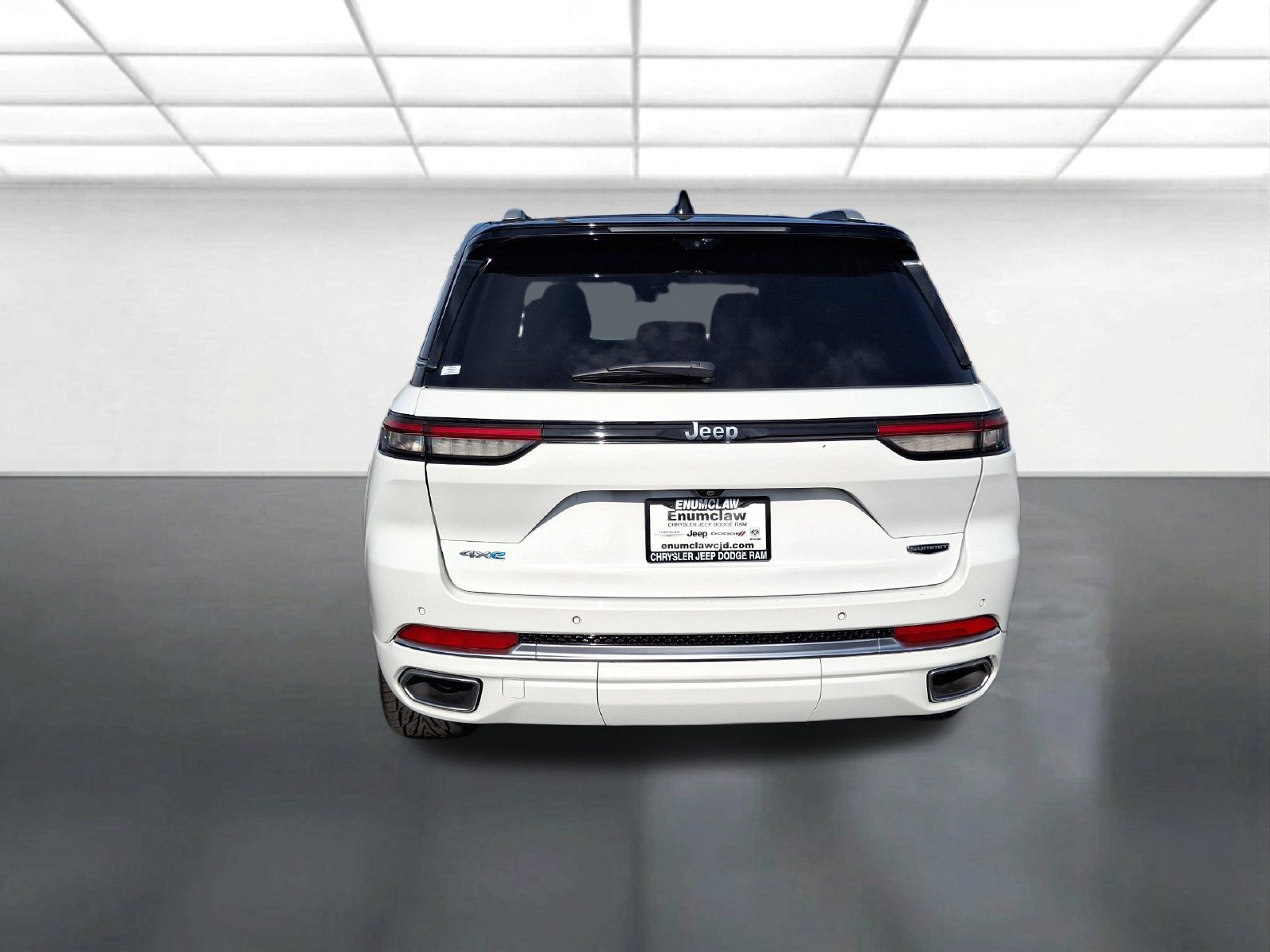 Used 2022 Jeep Grand Cherokee Summit w/ Advanced Protech Group IV AWD/4WD image 4