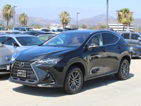 Used 2026 Lexus NX 350h AWD w/ Cold Area Package image 3