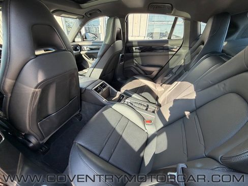 Used 2017 Porsche Panamera 4 image 44