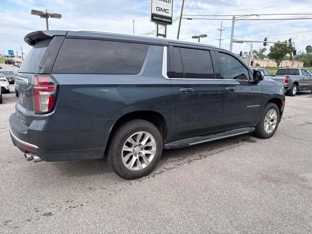 Used 2021 Chevrolet Suburban Premier w/ Premium Package AWD/4WD image 17