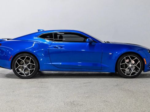 Used 2017 Chevrolet Camaro SS RWD image 5