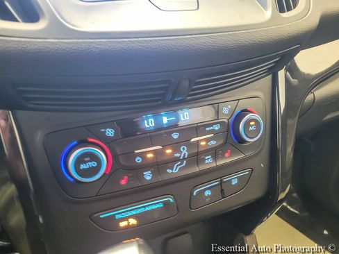 Used 2019 Ford Escape SEL AWD/4WD image 11