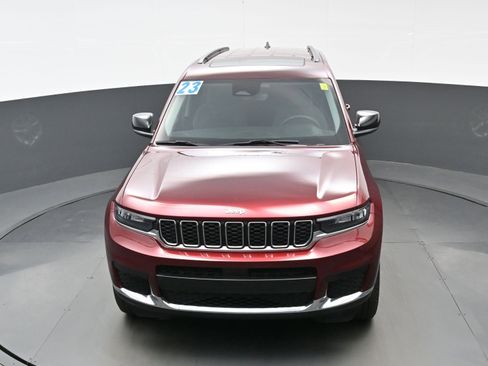 Used 2023 Jeep Grand Cherokee L Laredo image 40