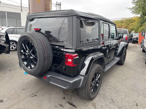 Used 2023 Jeep Wrangler Sahara image 3
