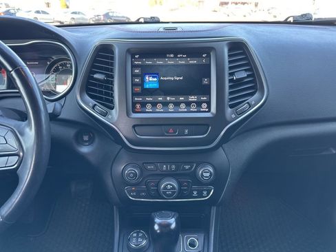 Used 2022 Jeep Cherokee Trailhawk w/ Trailer Tow Group image 16