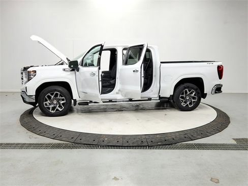 New 2026 GMC Sierra 1500 SLT w/ SLT Premium Plus Package image 12